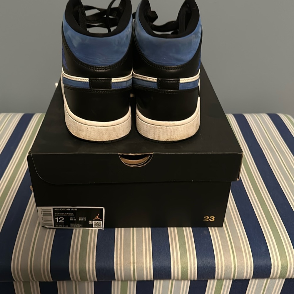 Jordan 4 mid royals size 12 Used